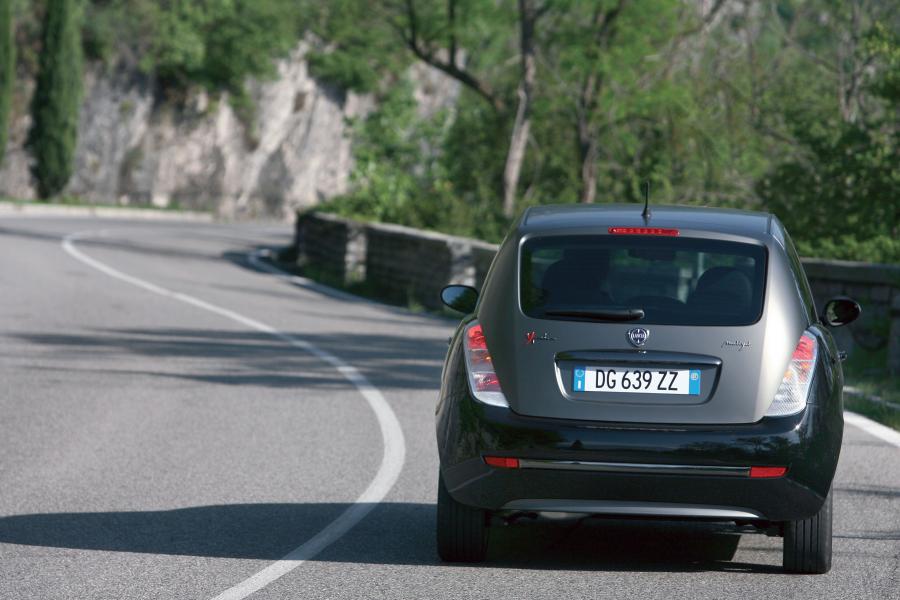  Lancia Ypsilon Sport by MomoDesign (843) 2007 года  (фото 29 из 69)